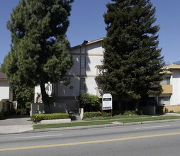 Coldwater Park in Studio City, CA - Foto de edificio - Building Photo