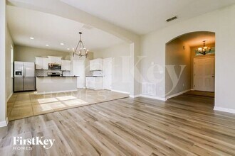 5212 Krenson Woods Way in Lakeland, FL - Building Photo - Building Photo