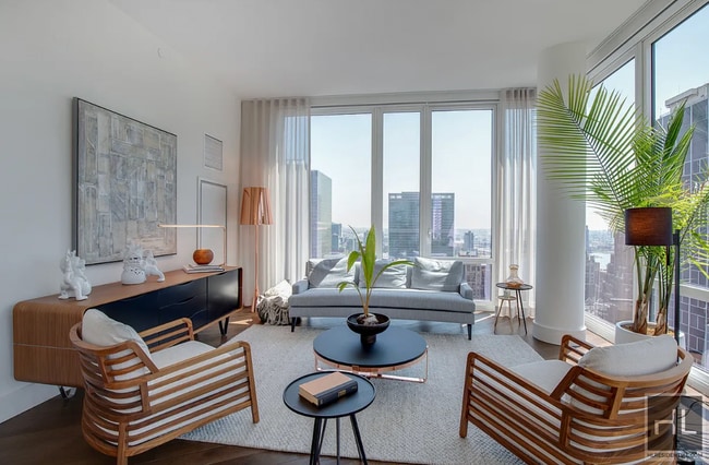 East 44th Street, Unit 16L