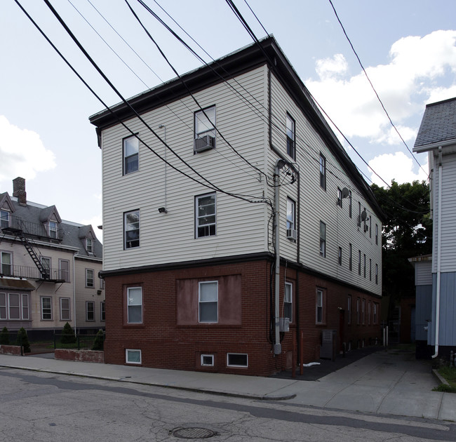 74-76 Mawney St in Providence, RI - Building Photo - Building Photo