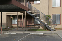 Colusa Avenue Apartments in Chowchilla, CA - Foto de edificio - Building Photo