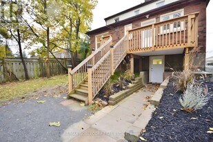 77 Eastlawn St in Oshawa, ON - Building Photo