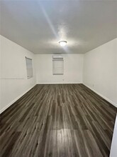 706 S F St in Lake Worth Beach, FL - Foto de edificio - Building Photo