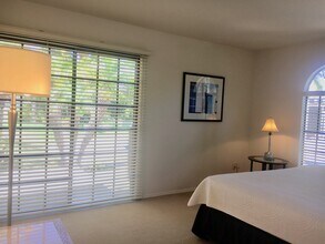 5932 Soledad Mountain Rd in La Jolla, CA - Building Photo - Building Photo