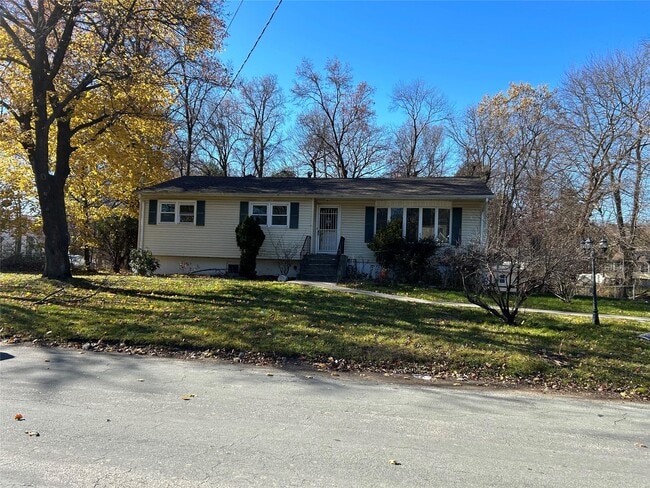8 Greene Rd