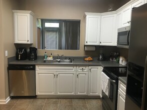 364 Normandy Cir in Nashville, TN - Building Photo - Building Photo