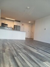 221 E Main St in Riverhead, NY - Building Photo - Building Photo