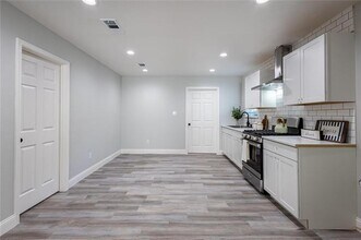 2812 Dogwood Park Dr in Richland Hills, TX - Building Photo - Building Photo