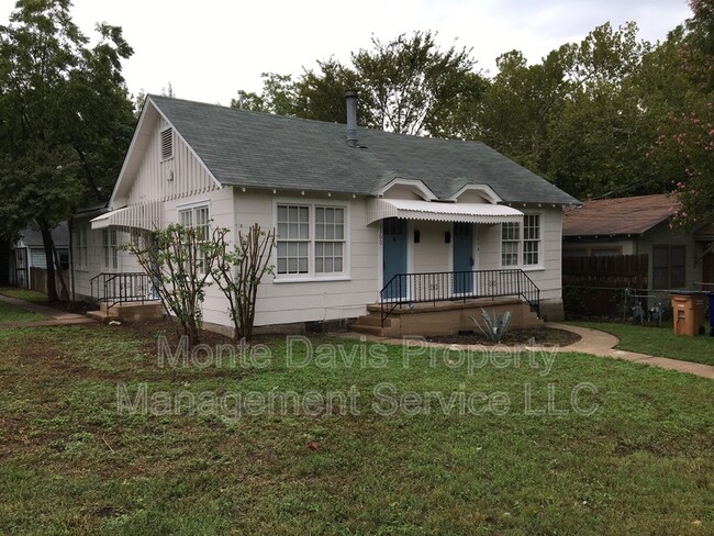 3300 Robinson Ave in Austin, TX - Building Photo - Building Photo