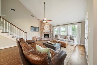 11530 Wickhollow Ln in Houston, TX - Building Photo - Building Photo