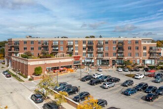 Uptown Condos in Park Ridge, IL - Foto de edificio - Building Photo