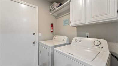 9 E Elvendon Dr in Bella Vista, AR - Foto de edificio - Building Photo