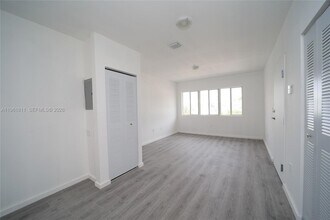 810 7th St, Unit 104 in Miami Beach, FL - Building Photo - Building Photo