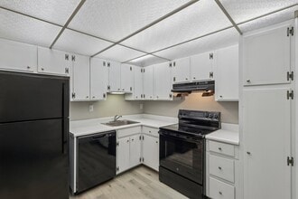 Hampshire House in Pittsburgh, PA - Building Photo - Building Photo