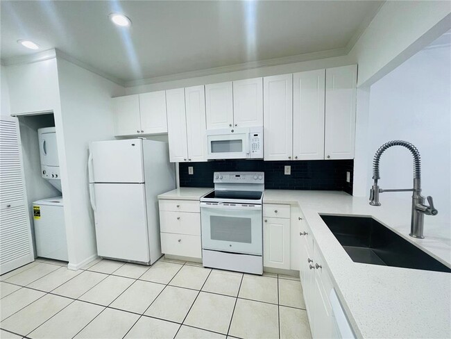 3503 Merrick Ln in Margate, FL - Building Photo - Building Photo