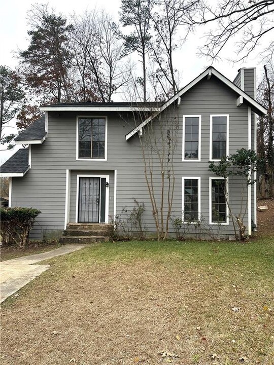 980 Fox Chase Ln in Riverdale, GA - Building Photo