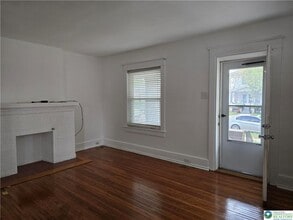 937 S Poplar St in Allentown, PA - Building Photo - Building Photo