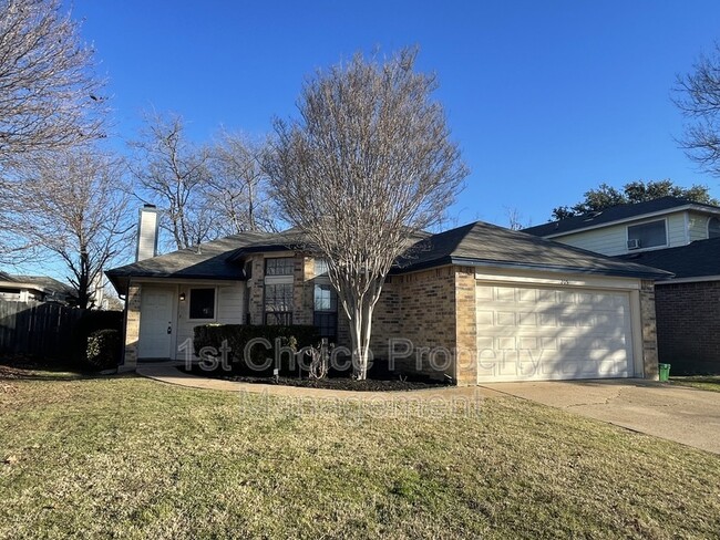 205 Sorrel Trail in Keller, TX - Building Photo - Building Photo