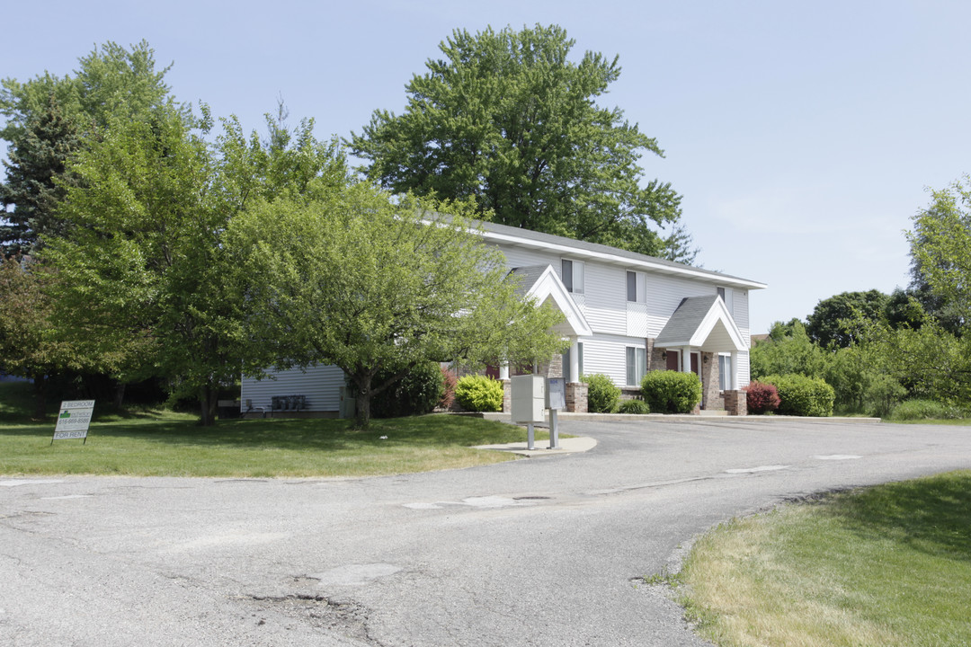 Coach Lane Townhomes in Kentwood, MI - Building Photo