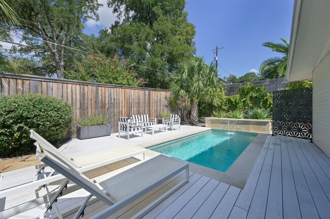 property at 3304 Bonnie Rd