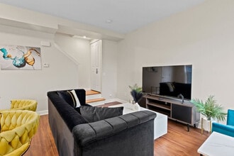 692 E Ferry St in Detroit, MI - Building Photo - Building Photo