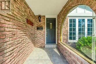 2281 Devon Rd in Oakville, ON - Building Photo - Building Photo