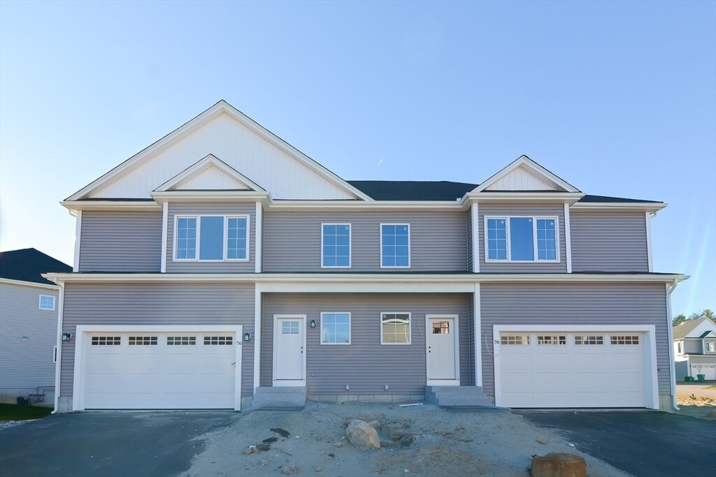 76 Pouts Ln in Uxbridge, MA - Building Photo