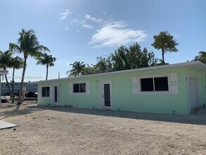 136 Gardenia St in Tavernier, FL - Building Photo - Building Photo