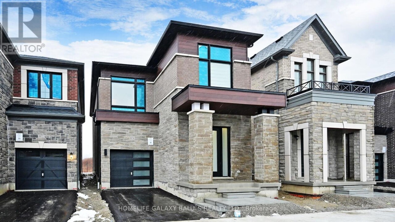 1074 Pisces Trl in Pickering, ON - Building Photo