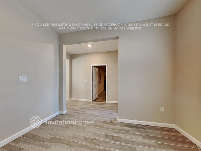 6310 Starlight Dr in Jacksonville, FL - Foto de edificio - Building Photo