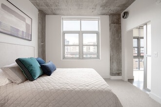 The DeSoto Apartments in Washington, DC - Foto de edificio - Interior Photo