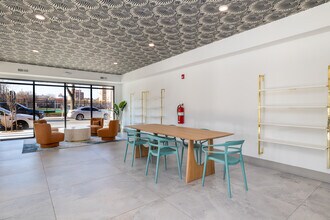 1201 W Girard Ave in Philadelphia, PA - Building Photo - Interior Photo