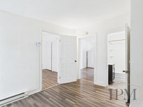 22 W King St in York, PA - Foto de edificio - Building Photo