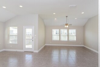 13918 Persimmon Cv in San Antonio, TX - Building Photo - Building Photo