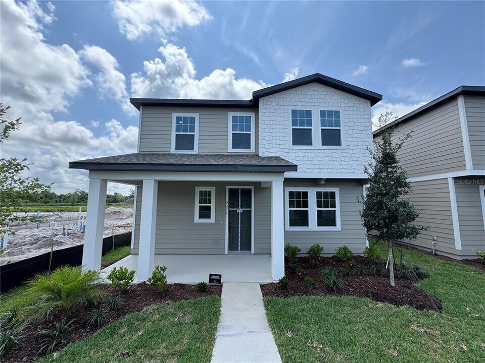 2479 Zuni Rd in St. Cloud, FL - Building Photo
