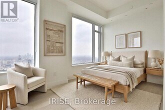 11 Yorkville Ave in Toronto, ON - Building Photo - Building Photo