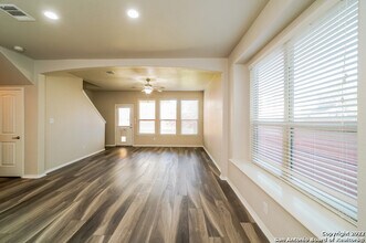22454 Akin Fawn in San Antonio, TX - Building Photo - Building Photo