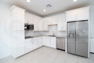 4342 N 94th Ave in Phoenix, AZ - Building Photo - Building Photo