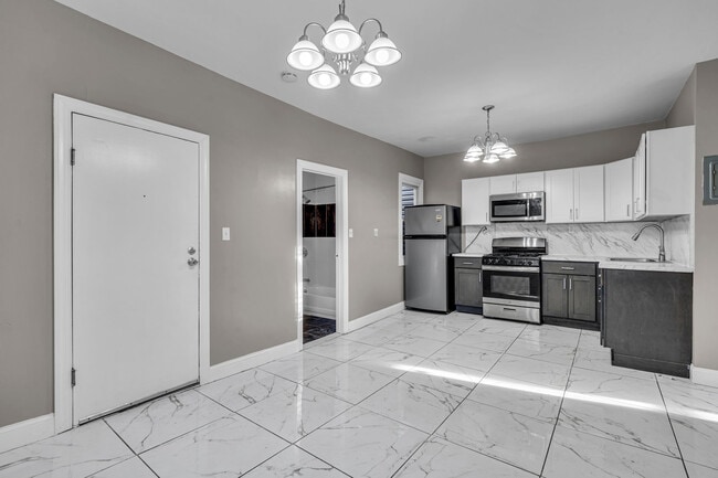 165 Winfield Ave, Unit 4R in Jersey City, NJ - Building Photo - Building Photo