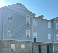 2200 Godby Rd in College Park, GA - Building Photo