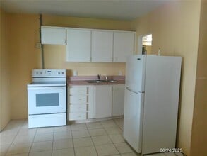 1111 Cypress Gardens Blvd in Winter Haven, FL - Building Photo - Building Photo