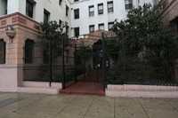 Tuelyn Terrace Apartments in Los Angeles, CA - Foto de edificio - Building Photo