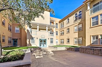 952 S 11th St, Unit 231 in San Jose, CA - Building Photo - Building Photo