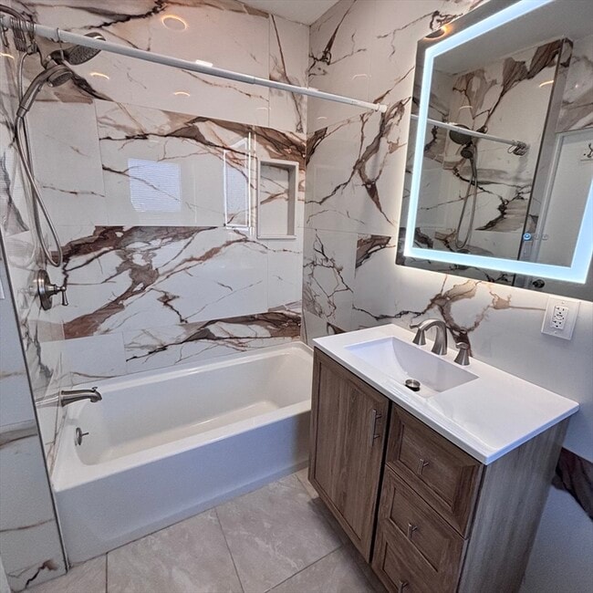 12 Pine St in Attleboro, MA - Building Photo - Building Photo