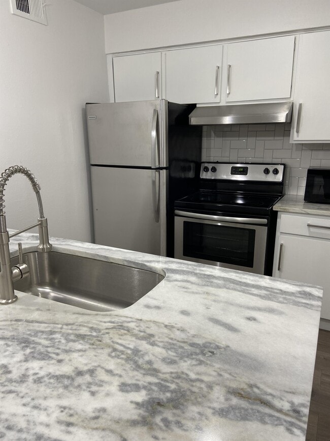 5003 Skillman St in Dallas, TX - Building Photo - Building Photo