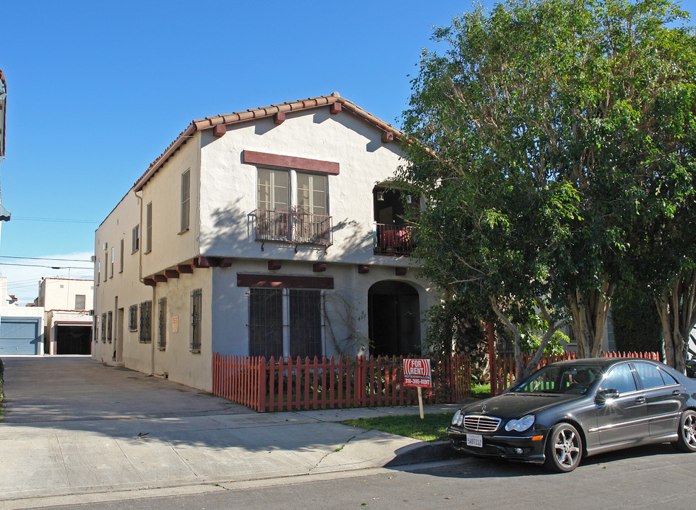 448 N Spaulding Ave in Los Angeles, CA - Building Photo