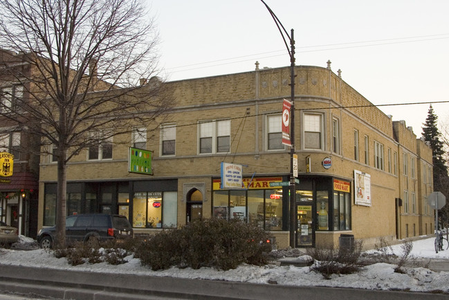 2121-2125 W Irving Park Rd in Chicago, IL - Building Photo - Building Photo