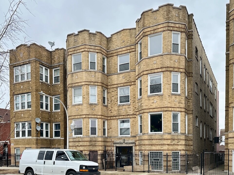 1125-1125 N Christiana Ave in Chicago, IL - Building Photo