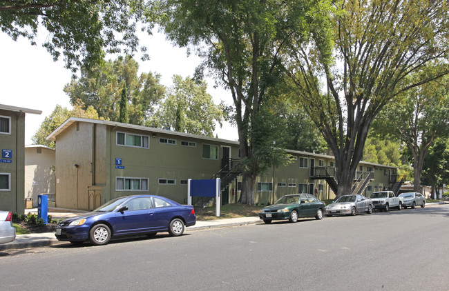 Maryce Freelen Apartments in Mountain View, CA - Building Photo - Building Photo