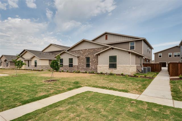 623 Harvest Moon Dr in Venus, TX - Foto de edificio - Building Photo